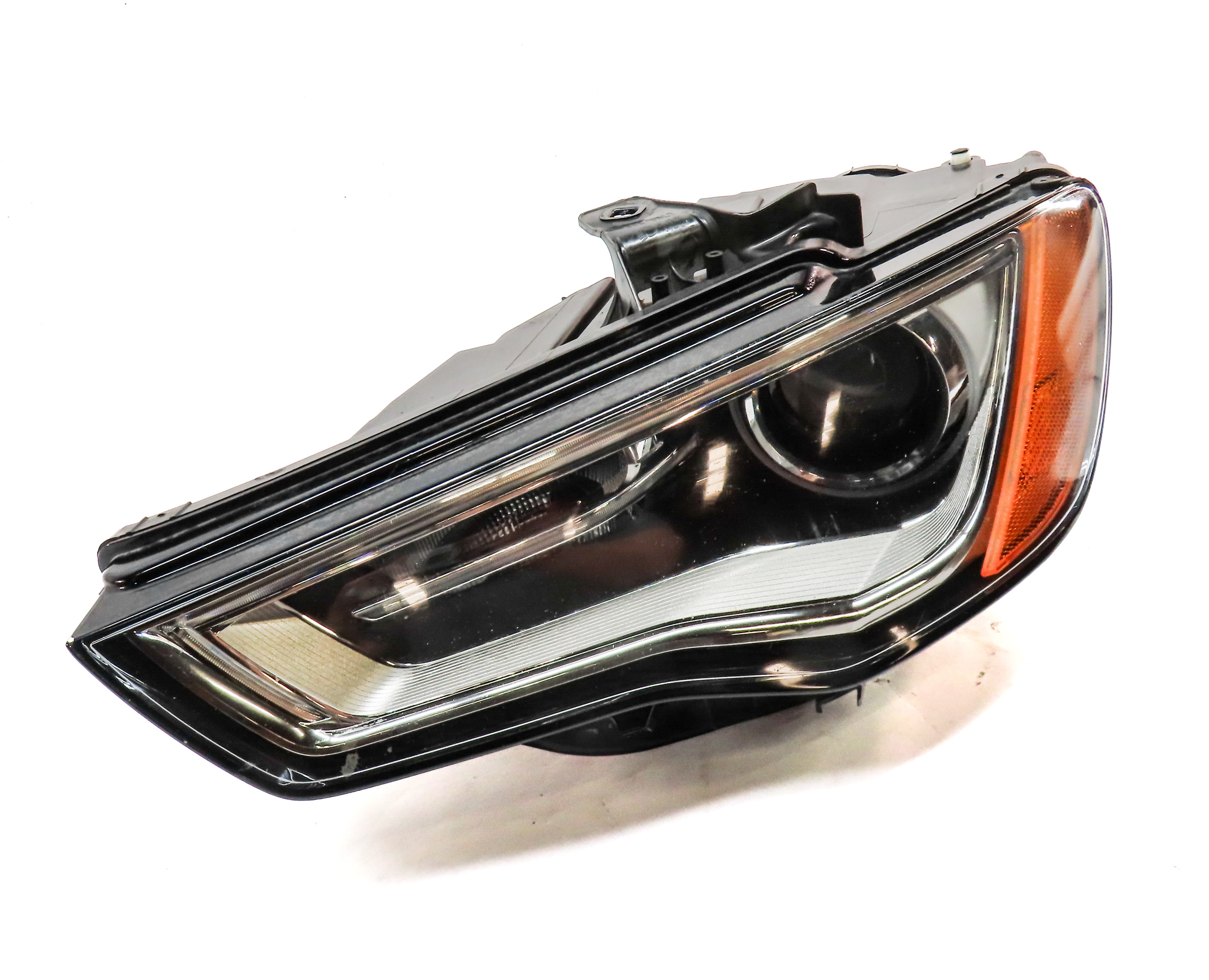 2015-2016 AUDI A3 (8V) LEFT DRIVER XENON HID HEADLIGHT LIGHT LAMP (8Q3 NON AFS) — exact item pictured